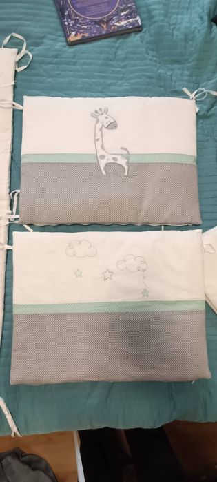 Комплект обиколник за бебешко креватче с олекотена завивика 120х70 см