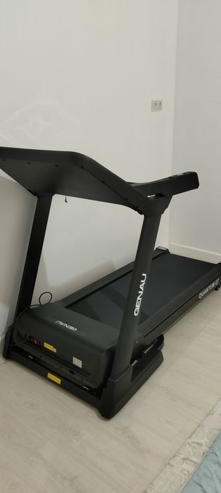 Продается беговая дорожка Genau