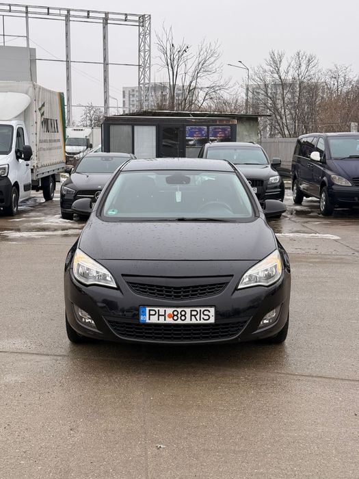 Opel astra/euro 5/diesel/stare buna/intretinuta.