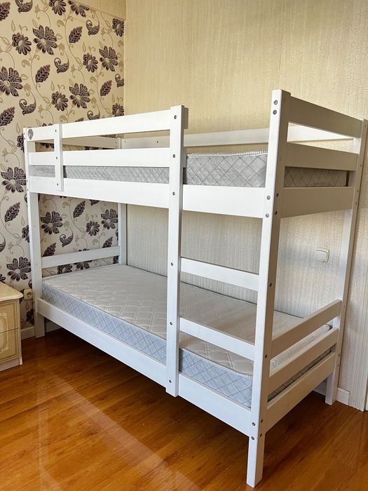 Продам диван, 2 ярусную кровать и ковер!