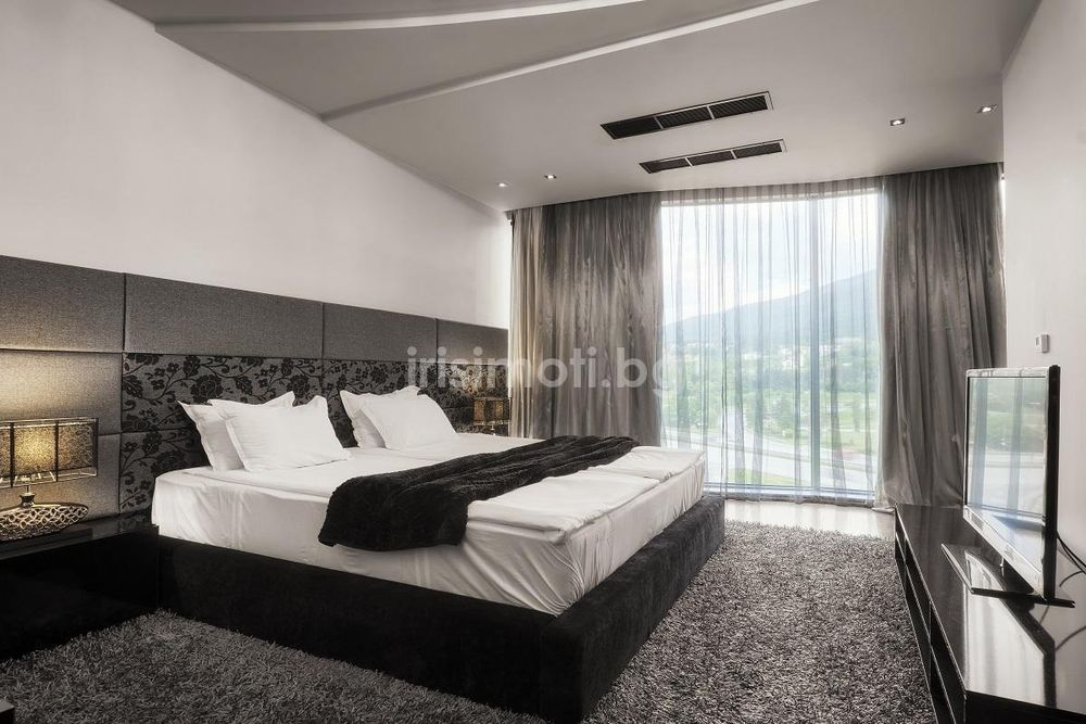 Продава се Тристаен апартамент в София, Манастирски ливади - 232 кв.м за 1484 €/кв.м - Снимка #6