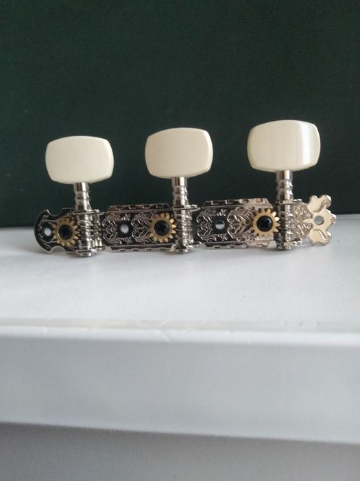 Продам колки для гитары