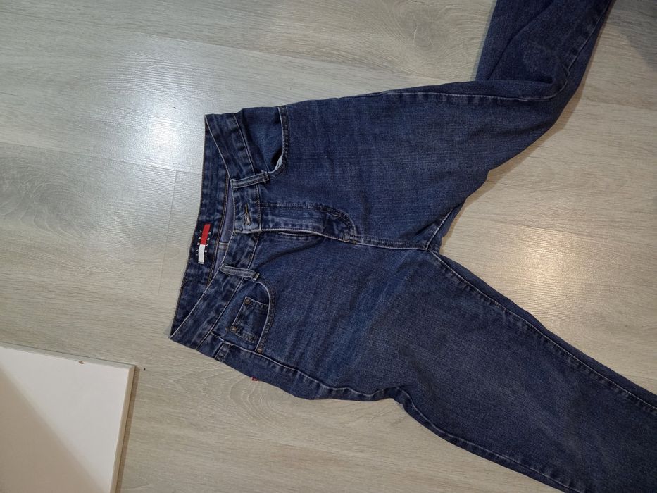 Продам фирменные джины