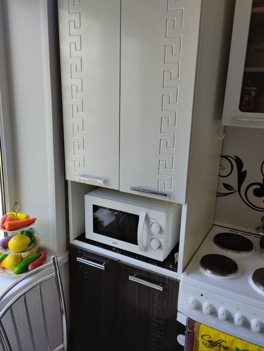 Продам гарнитур кухонный