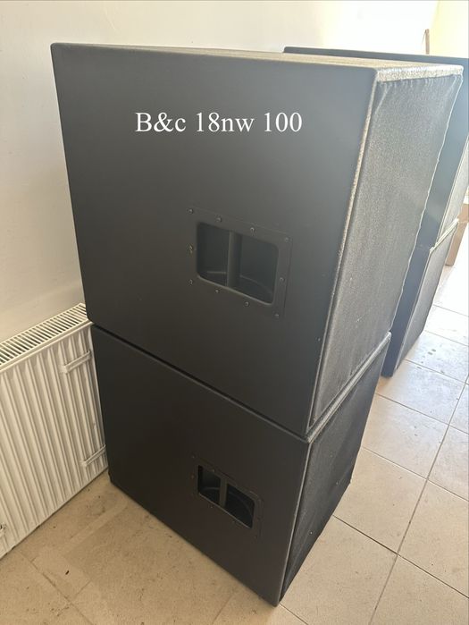 Vand 4 subwoofer pe 18