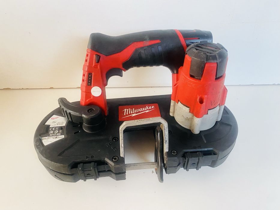 Milwaukee circular banzic de metal