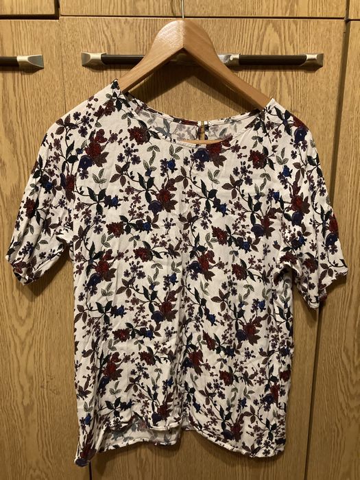 3 летни блузки; всяка по 2,50 лв.