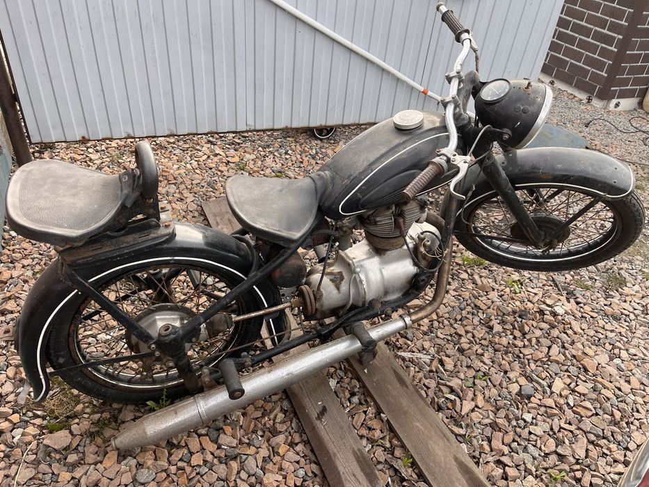 Ретро мотоциклы BMW R35 SIMSON 425