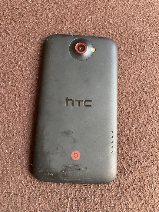 Телефон HTC One X +