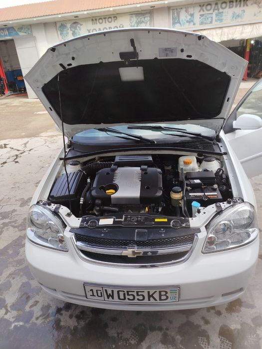 Lacetti 2013 sotiladi