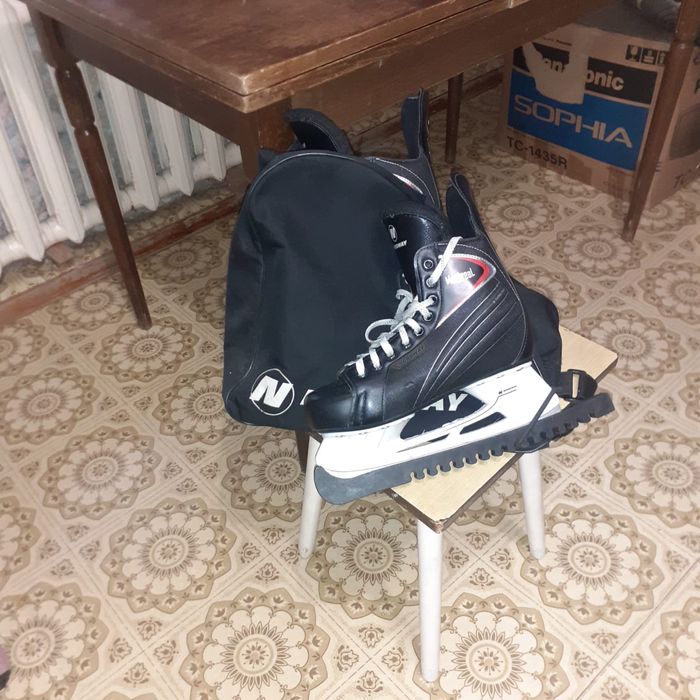 Продам коньки 39 размер