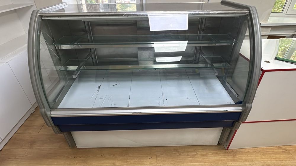 Продам колбасные витринные холодильники