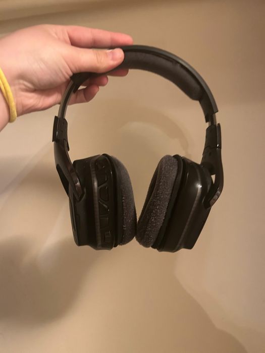 Casti logitech g 935