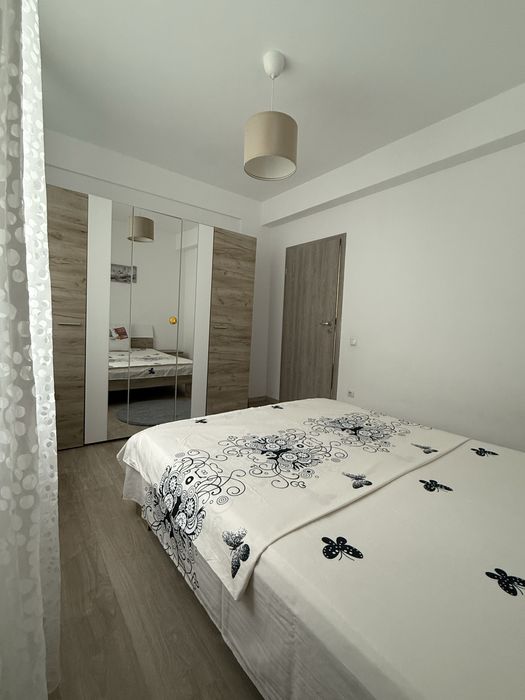 Apartament 2 camere decomandat / Loc de parcare / Mutare imediata!