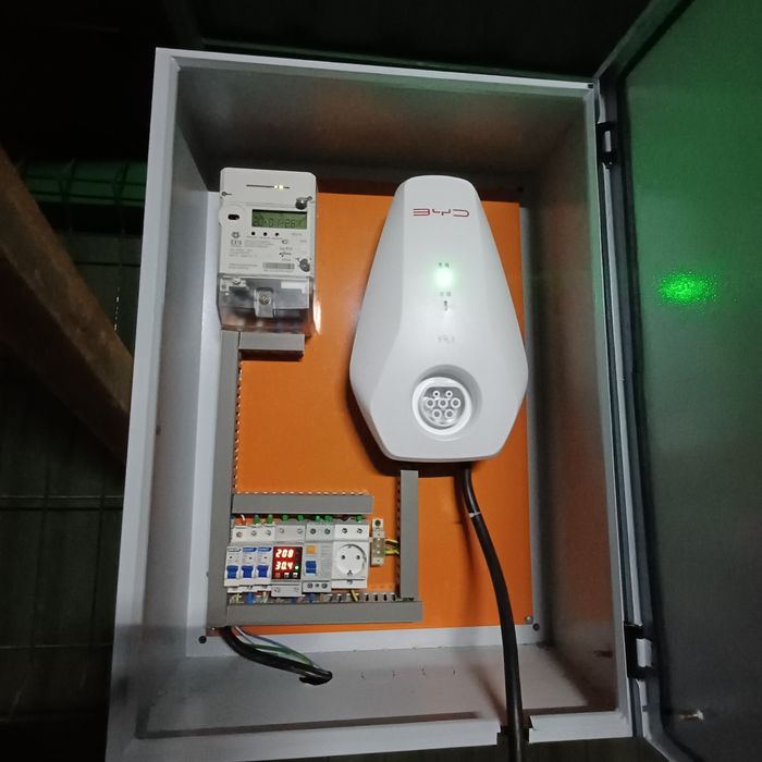 Электромобиль зарядные устройства установить!!!