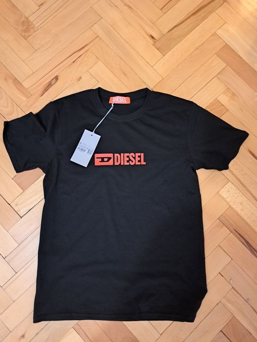 Diesel тениска чисто нова