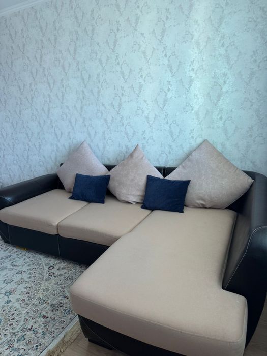 Продам угловой диван.