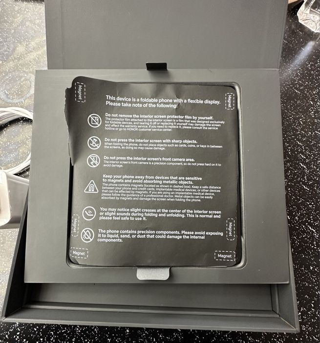 Vand Honor Magic V3 Full Box