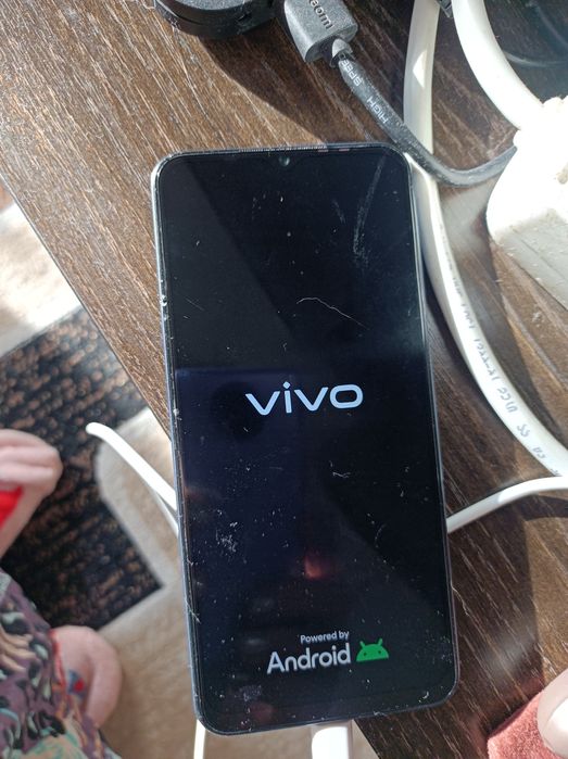 Продам телефон  VIVO в отличном состоянии