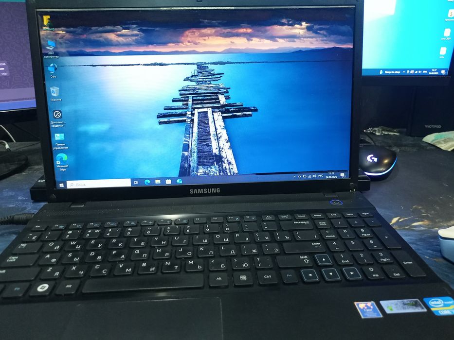 Ноутбук Samsung NP300v5z