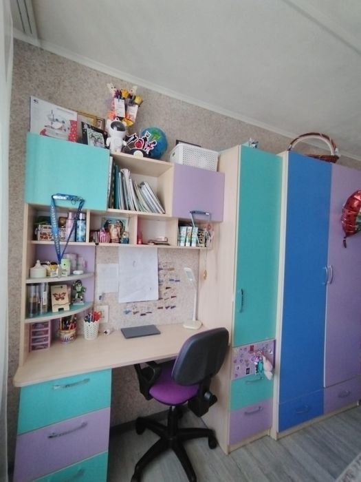 Продам детскую мебель для девочек