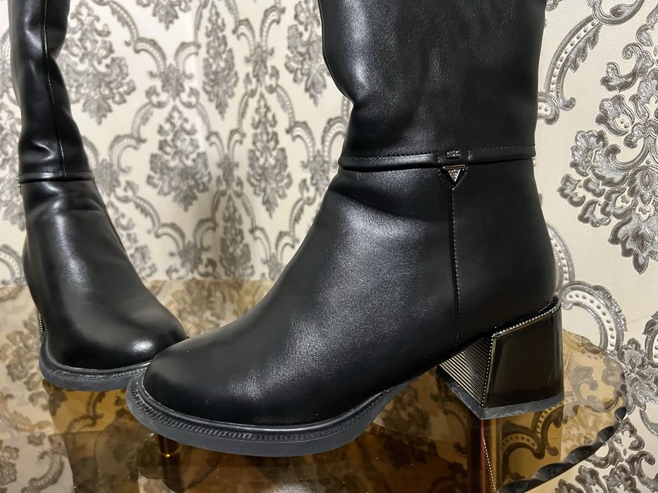 Продам зимние сапоги