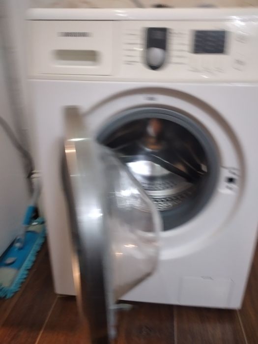 Samsung стиральная машина б/у. В отличном состоянии.