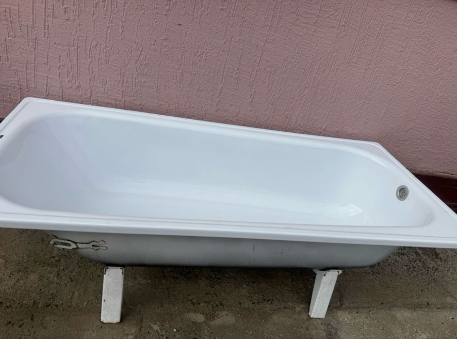 Ванна почти новая.