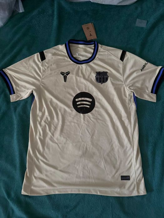 Tricouri de Fotbal