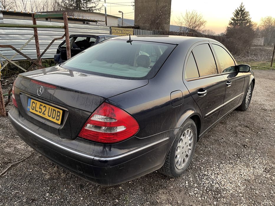 Mercedes E320 на части