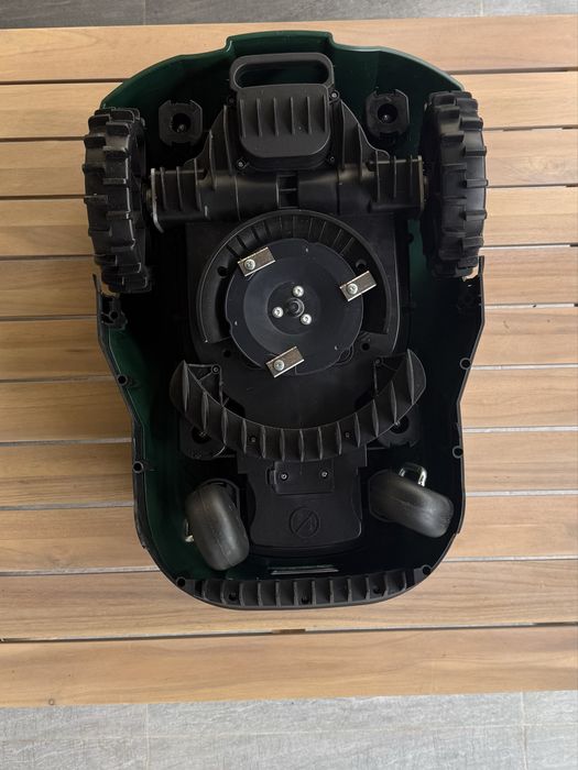 Robot de tuns iarba prakside pamr 500 a1
