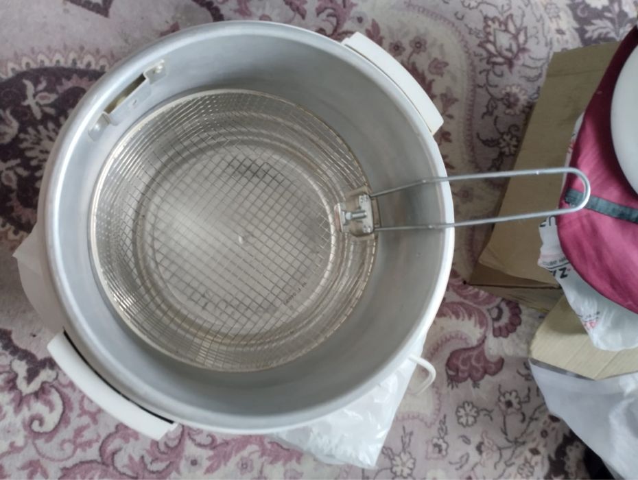 Продам фритюрницу Moulinex б/у