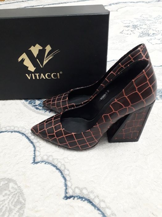 Туфли Vitacci оригинал размер  37