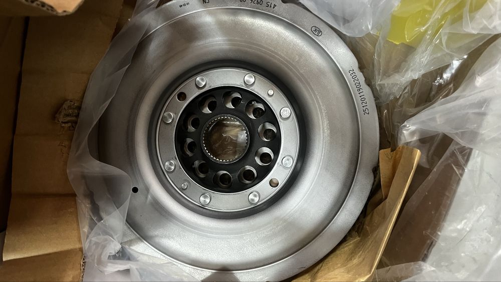 Маховик на Geely Coolray до рест