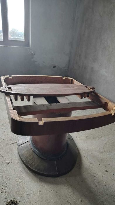 set mobila veche (vintage)-masa si 6 scaune-1000 euro