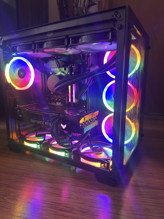 Геймърски компютър/ I7 13700K/Водно/32GB/RTX 3090 24GB/2TB SSD