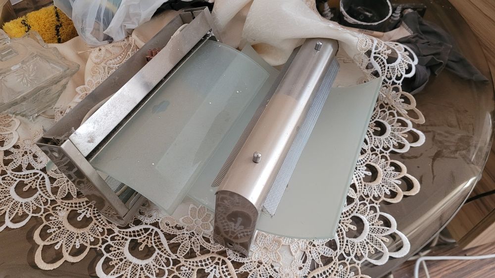 Vand 1 lustra si 2 aplici de perete