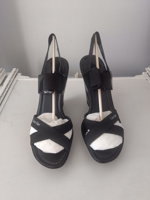 Сандали с платформа Calvin Klein