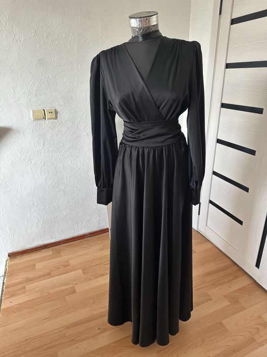 Вечерние платья.