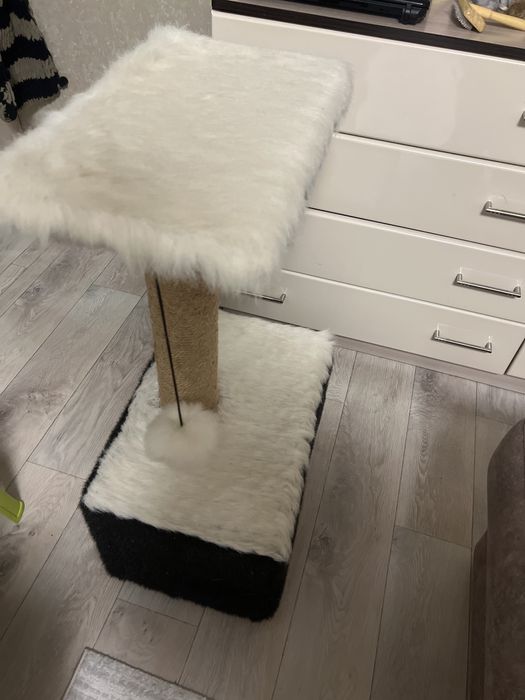 Когтеточка с домиком