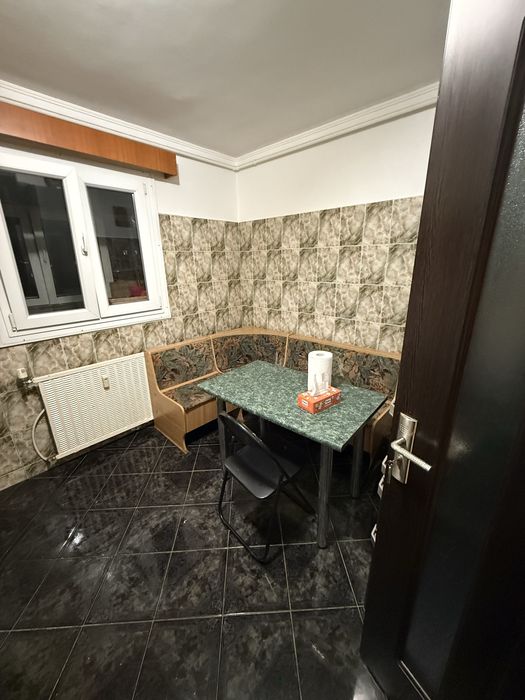 Inchiriez apartament