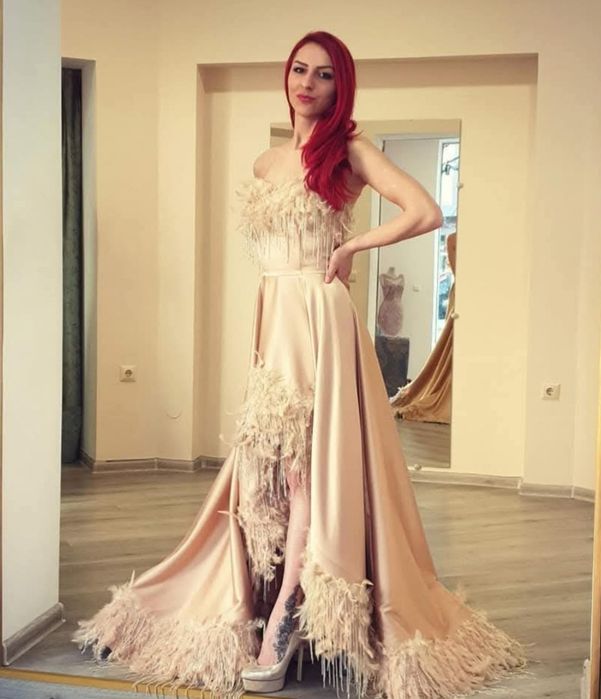 Дизайнерска рокля