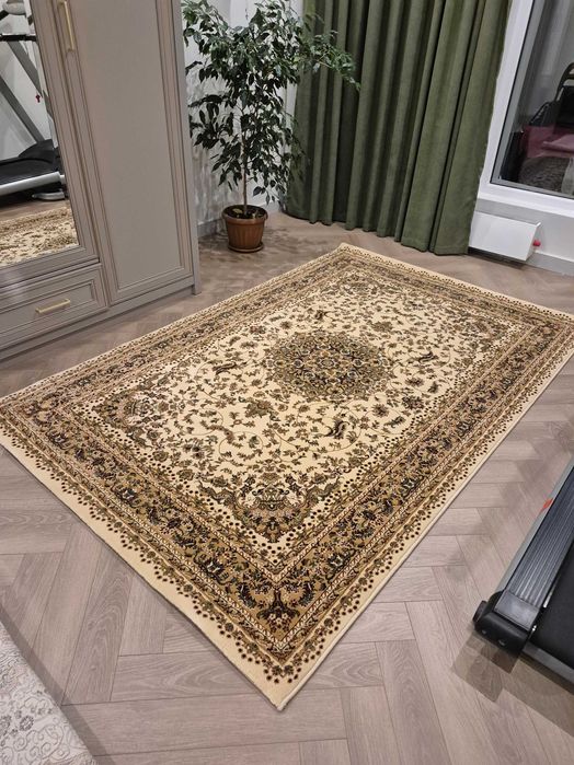 Ковер в отличном состоянии, шерстяной