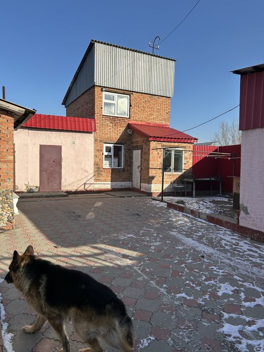 Дом в центре Меновного