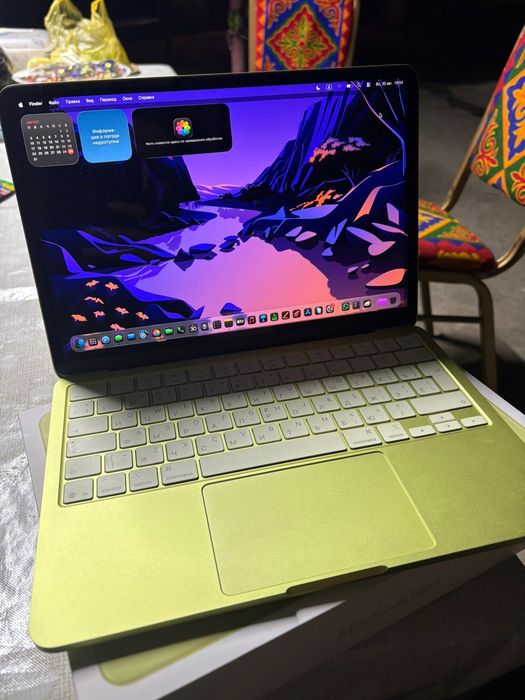 Продам ноутбук MacBook