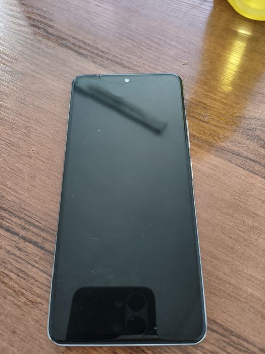 Продам Poco f3 8/256