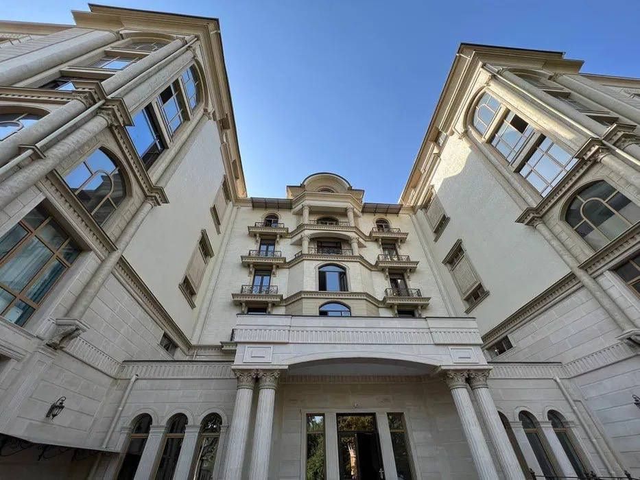 Прод-ся 3в4 ком кв-ра,ЖК Grand akkurgan Residence, ор-р:м.Пушкин,149м²