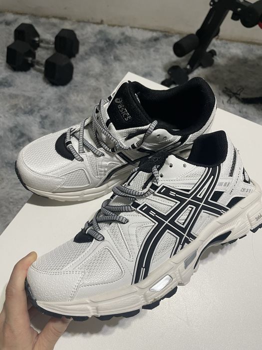 Новые кроссовки 41 размер 26см