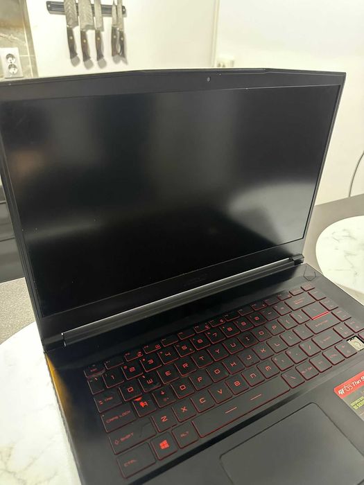 Laptop de gaming MSI GF63