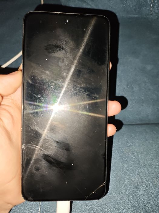 Nubia Focus Pro 5G в цвете Light Brown.